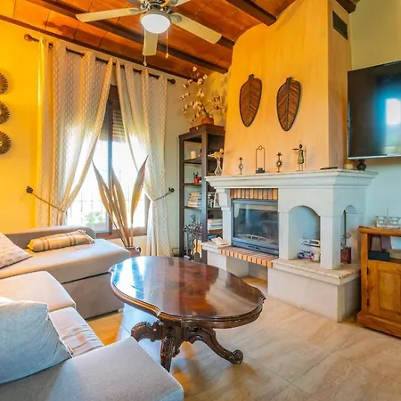 Cubo's Casa Mallorquin Malaga
